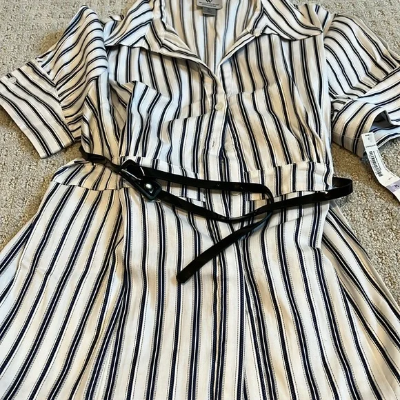 Women’s Top - Picture 4 of 5